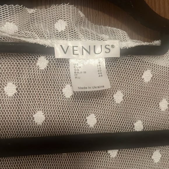 VENUS Sheer White Poka Dot Top / Size 6 - Picture 4 of 6